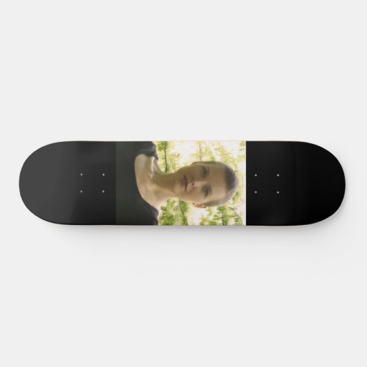 Portret van een jongedame skateboard (Horizontaal)