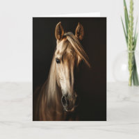 Portret van een paard met de vachtkleur palomino