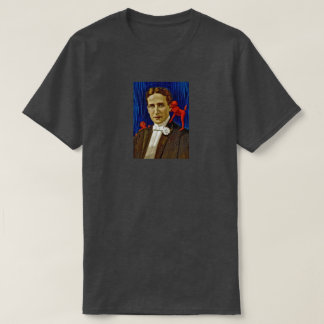 Portret van  herenman met duivels t-shirt