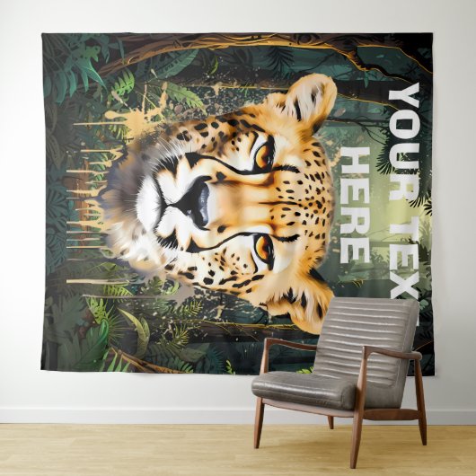 Portret van jachtluipaard met jungle achtergrond wandkleed (In Situ (horizontaal))