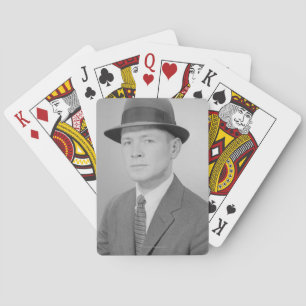 Portret van Man Speelkaarten