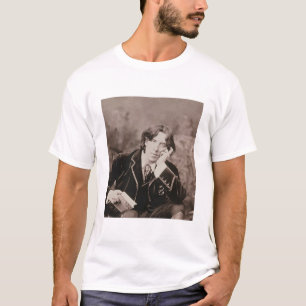 Portret van Oscar Wilde (1854-1900), 1882 (b/w pho T-shirt