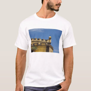 Portugal, Madeira eiland, Funchal. Historisch T-shirt