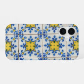 Portugese tegels - Azulejo Blue en Yellow Pattern iPhone 16 Hoesje (Achterkant horizontaal)