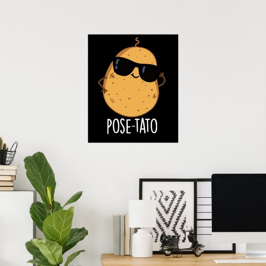 Pose-tato Funny Potato Pun Dark BG Poster (Thuiskantoor)