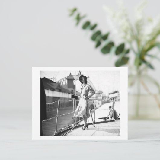 Posing 1930 Mode Briefkaart (Staand voorkant)