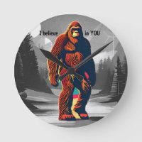 Positieve Cartoon Bigfoot gelooft in jou