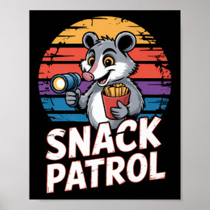Possum Snacks Patrol met zaklamp en chips Hum Poster