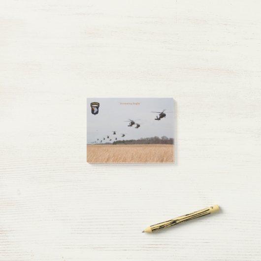 Post-it® 101e aigle de fort campbell (Sur un bureau)