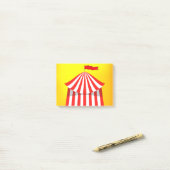 Post-it® 3214Tente de cirque (Sur un bureau)