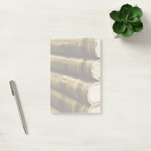 Post-it® A Stack of Old Books (Bureau)