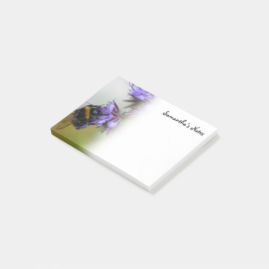 Post-it® Abee sur un Tansy Notes bleu (Incliné)