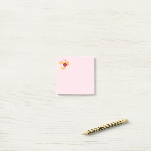 Post-it® Abeille mignonne aux Coeurs de Saint-Valentin rose (Sur un bureau)