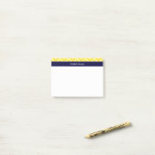 Post-it® Ananas Jaune Clair LG Chevron Marine Monogramme In (Sur un bureau)