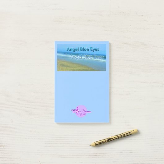 Post-it® Angel Blue Eyes Post-It Notes (Sur un bureau)