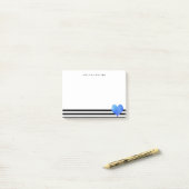 Post-it® Aquarelle bleue Coeur sur bande noire et blanche (Sur un bureau)