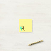 Post-it® Aquarelle papillon aqua joli (Sur un bureau)