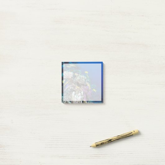 Post-it® Around Small Coral (Sur un bureau)