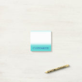 Post-it® Arrière - plan de turquoise avec le nom élégant (Sur un bureau)