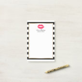 Post-it® Artiste de maquillage Lèvres rouges Grandes modern (Sur un bureau)