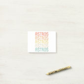 Post-it® Astros féminins (Sur un bureau)