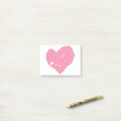Post-it avec un cœur rose (Sur un bureau)