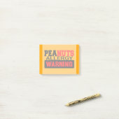 Post-it® Avertissement d'allergie aux arachides (Sur un bureau)