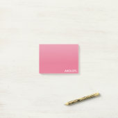 Post-it® Axolotl pink color name (Sur un bureau)