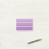Post-it® Bandes de nuances de violet (Sur un bureau)