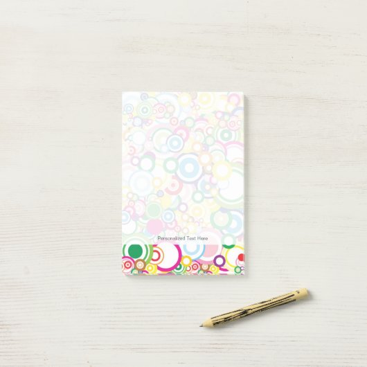 Post-it® Beaucoup de cercles vifs (Sur un bureau)