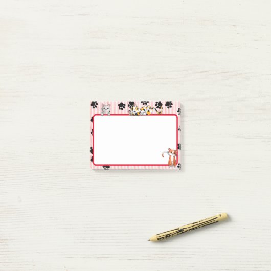 Post-it® Belle couleur rouge avec pattes chatons mignons 4" (Sur un bureau)