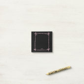 Post-it® Black Notes with Pink Ribbon Frame (Sur un bureau)