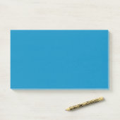 Post-it® Bleu (NCS) (couleur solide) (Sur un bureau)
