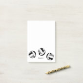 Post-it® bloc-notes noir gris volleyballs avec nom personna (Sur un bureau)