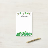 Post-it® Bloc-notes Shamrock et colibris (Sur un bureau)