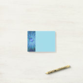 Post-it® Blue Flower Fantasy Pattern, Abstract Fractal Art (Sur un bureau)