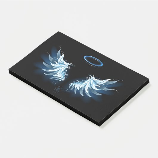 Post-it® Blue Glowing Angel Wings on black background (Incliné)