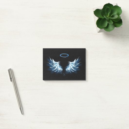 Post-it® Blue Glowing Angel Wings on black background (Bureau)