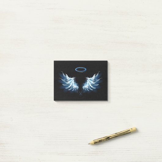 Post-it® Blue Glowing Angel Wings on black background (Sur un bureau)