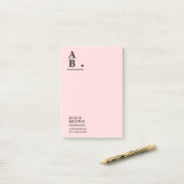 Post-it® Blush Rose Monogramme Design Moderne (Sur un bureau)