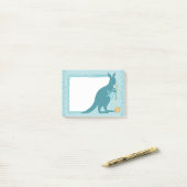 Post-it® Boule bleue d'aiguilles de tricot de kangourou de (Sur un bureau)