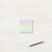 Post-it® Calligraphie blanche ombre arc-en-ciel pastel (Sur un bureau)