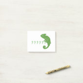 Post-it® Caméléon de virgule (Sur un bureau)