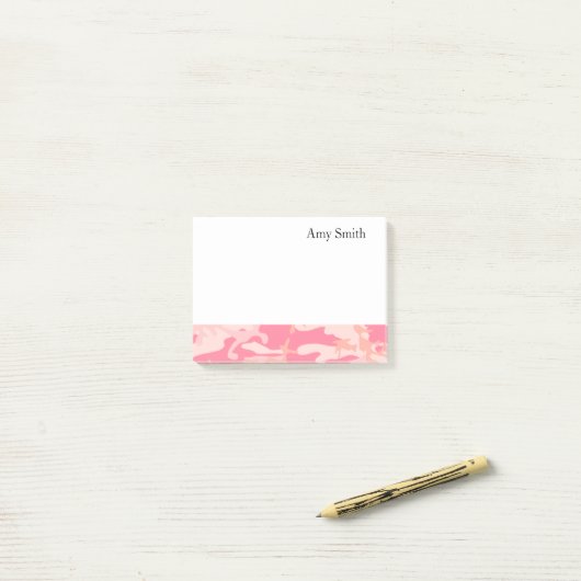 Post-it® Camo Courrier--Note-Rose (Sur un bureau)