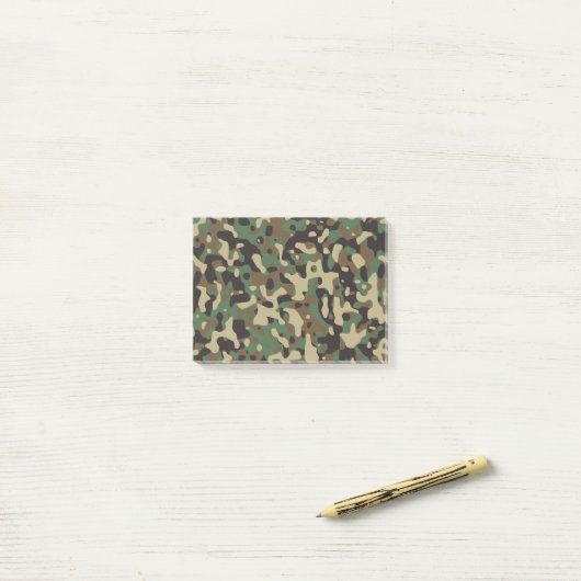 Post-it® Camo Woodland (Sur un bureau)