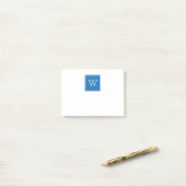 Post-it® Carré bleu Monogramme Notes collantes (Sur un bureau)