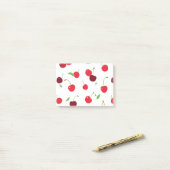 Post-it® Cerise 4 (Sur un bureau)