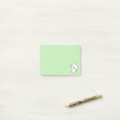 Post-it® Chat mignon et cœur sur fond vert clair (Sur un bureau)
