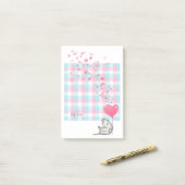 Post-it® Chat mignon Monogramme bleu rose (Sur un bureau)