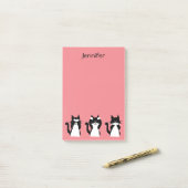 Post-it® Chats Smokings | Trois sages chatons corail clair (Sur un bureau)
